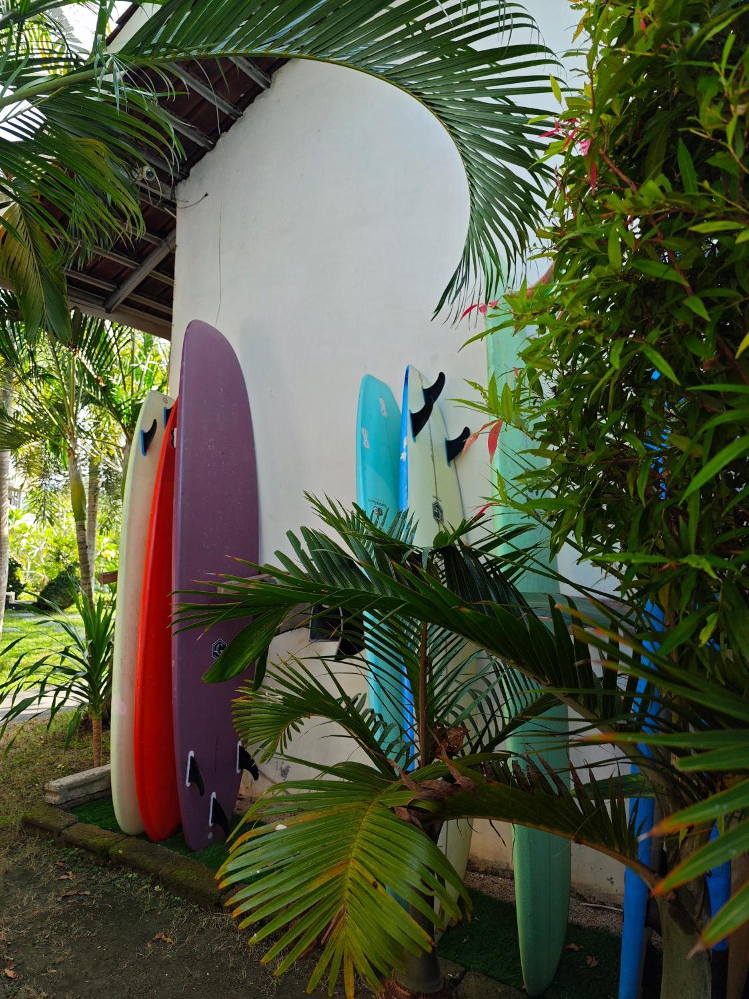 Kuta  Surf Camp 79酒店 外观 照片
