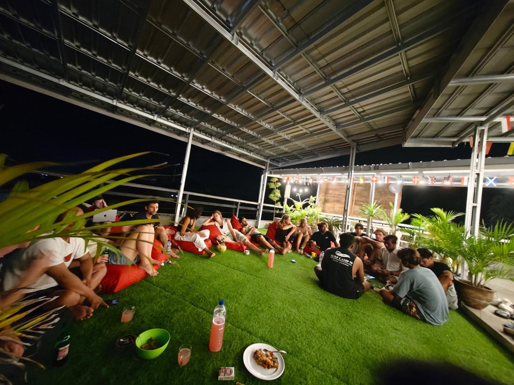 Kuta  Surf Camp 79酒店 外观 照片