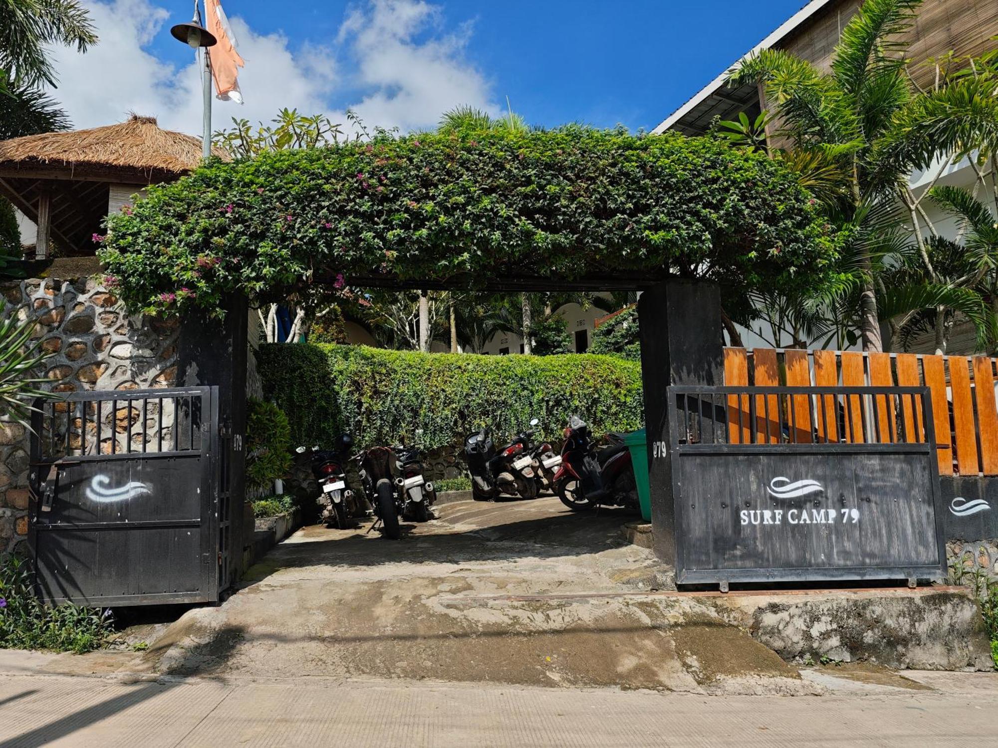 Kuta  Surf Camp 79酒店 外观 照片